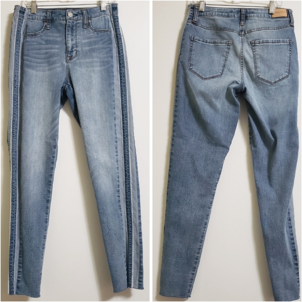 Aeropostale High Waisted Ankle Jegging Raw Hem